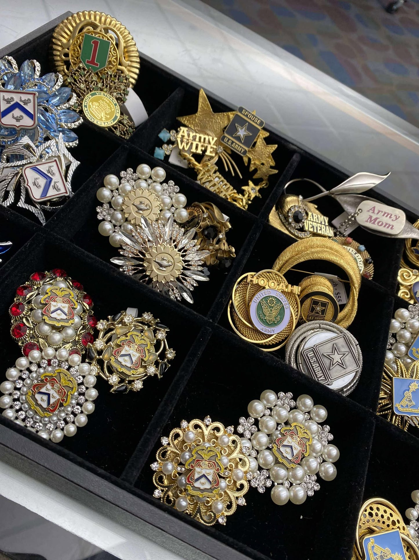 Brooches - IMSD